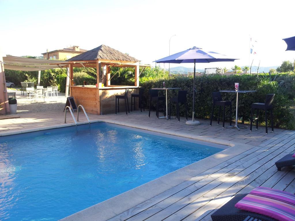 Hotel De La Vierge Noire 3*