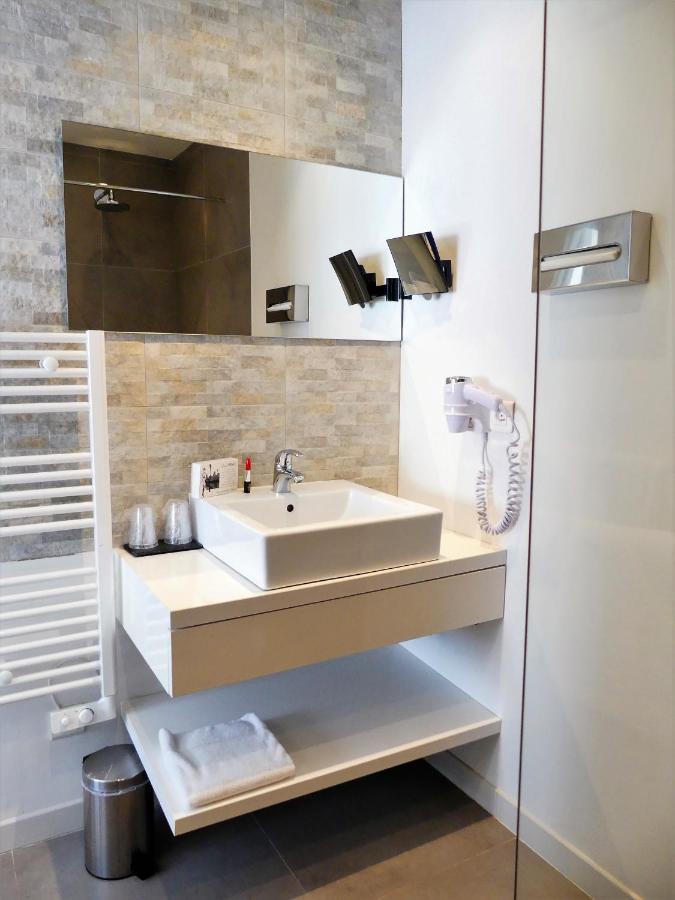 De La Vierge Noire Hotel 3*