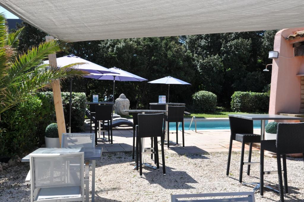 Hotel De La Vierge Noire 3*